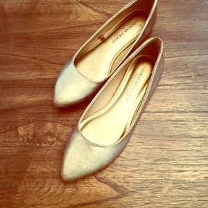 Gold metallic flats! Christian Siriano size 7